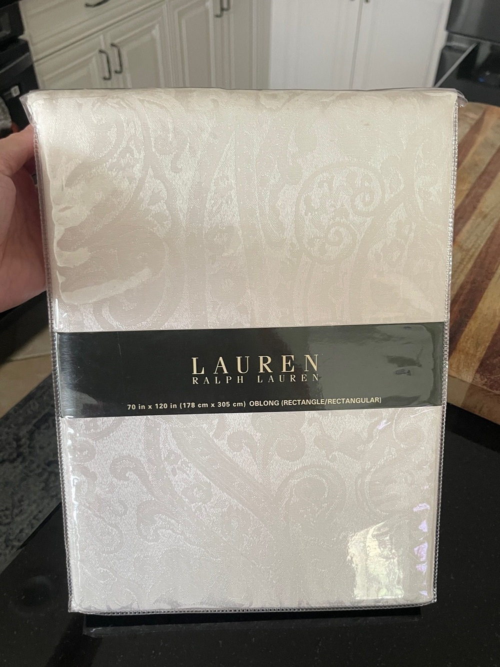 LAUREN Ralph Lauren White Thoroughbred Paisley Portrait Oblong Tablecloth 70X12